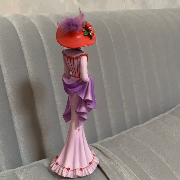 Thomas Kinkade Portraits of Style and Grace Collection - Picture 4 of 7